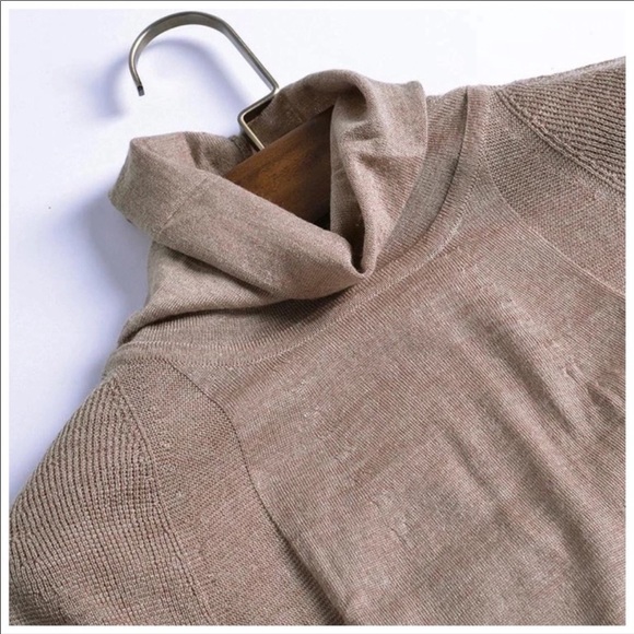 Soft Cashmere Flowing Lightweight Sweater - Picture 7 of 8